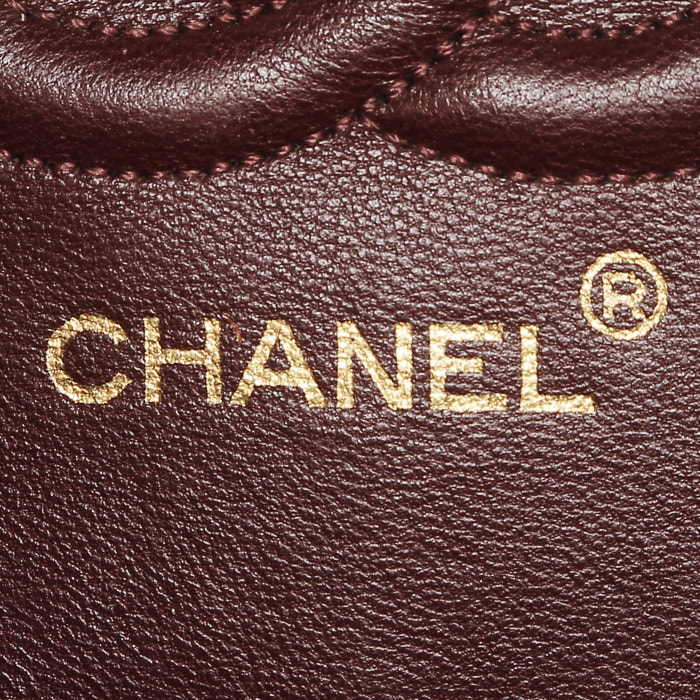 Chanel  Timeless handbag  in black quilted leather - Detail D4