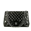 Chanel  Timeless Maxi Jumbo shoulder bag  in black patent quilted leather - 360 thumbnail