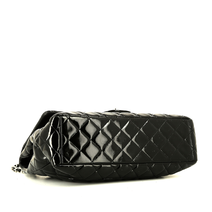 Sac bandoulière Chanel  Timeless Maxi Jumbo en cuir verni matelassé noir - Detail D5