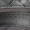 Pochette-ceinture Bottega Veneta   en cuir intrecciato noir et cuir noir - Detail D3 thumbnail