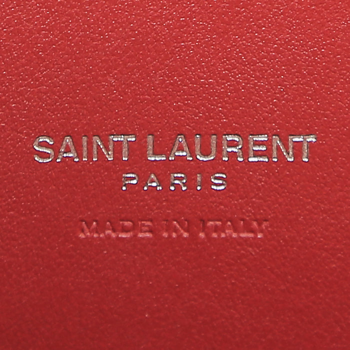 Sac bandoulière Saint Laurent  Sac de jour Baby en cuir grainé rouge - Detail D4