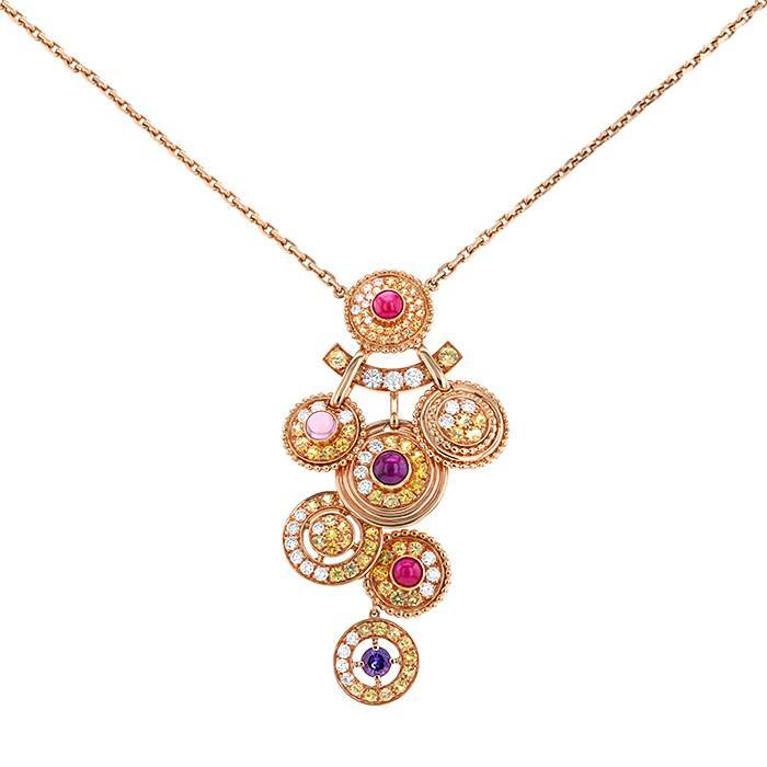 Collar Boucheron Shéhérazade en oro rosa,  diamantes y piedras de colores
