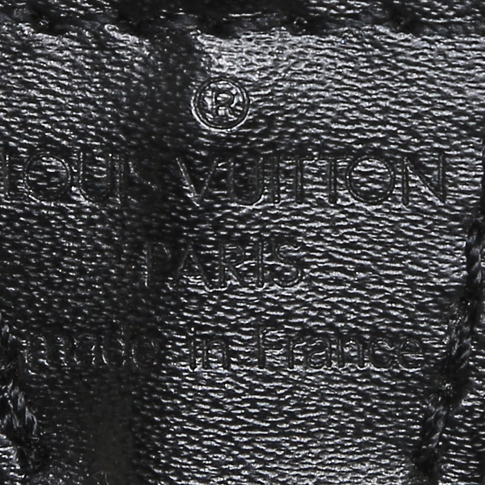 Bolsito de mano Louis Vuitton  Pochette accessoires en cuero Epi negro - Detail D3