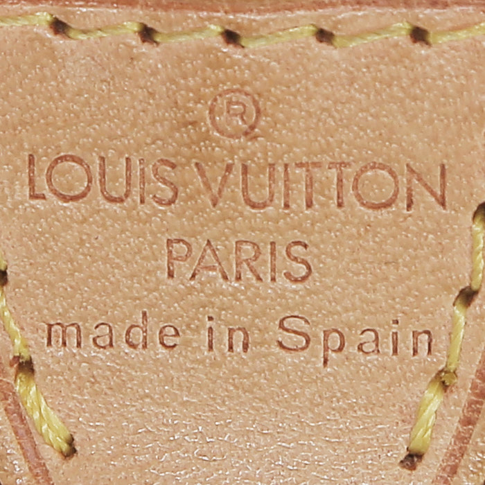Bolsito de mano Louis Vuitton  Pochette accessoires en lona a cuadros azul celeste y cuero natural - Detail D3