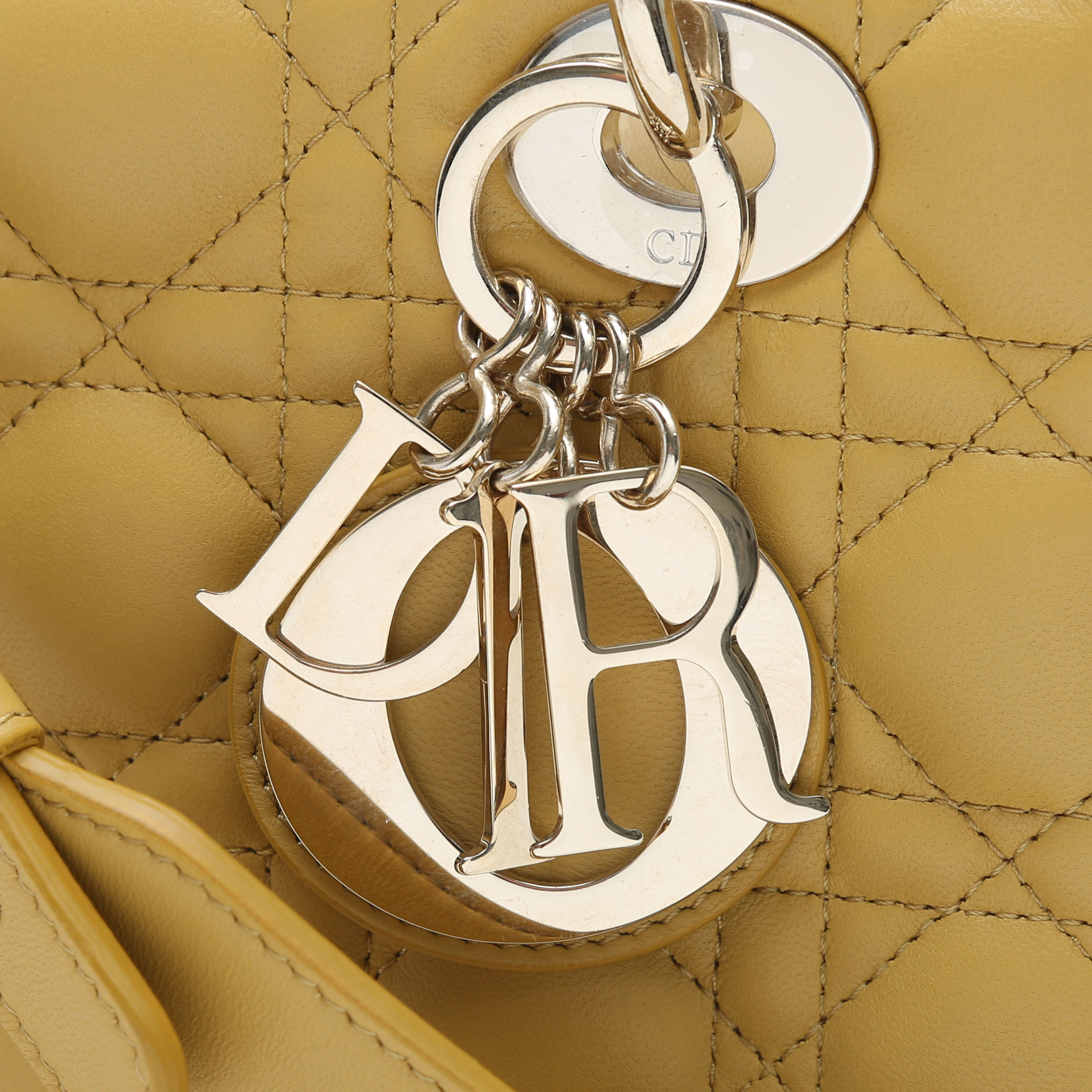 Dior  Lady Dior mini  handbag  in yellow leather cannage - Detail D1