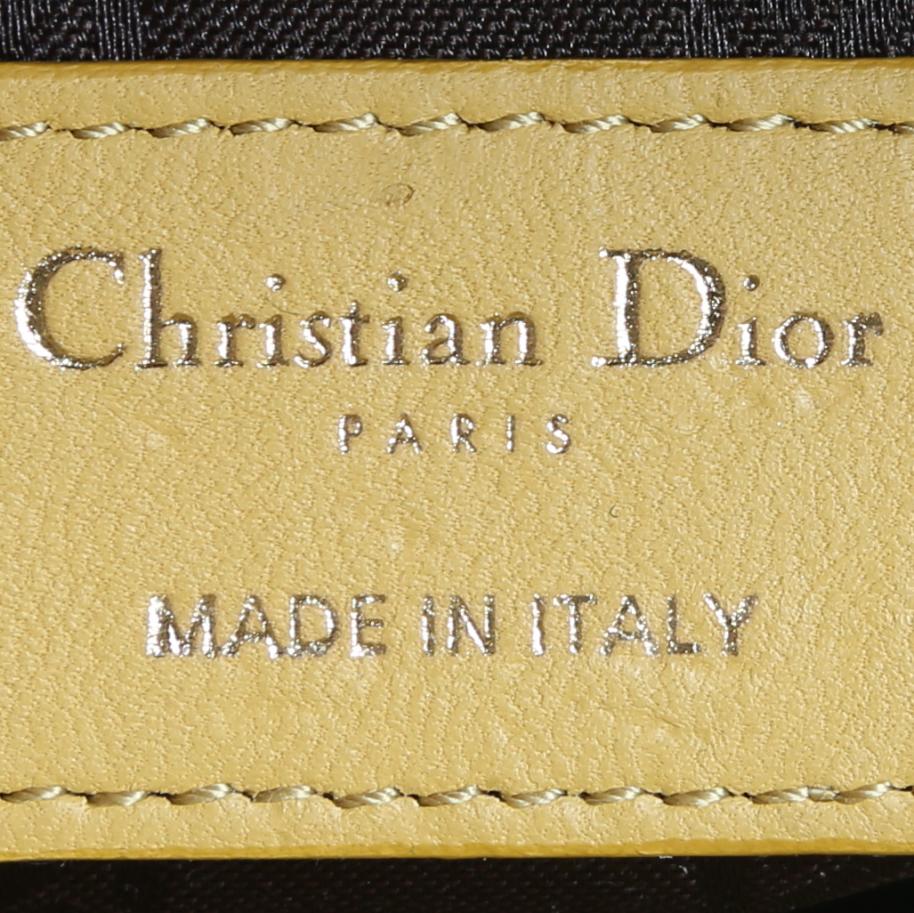 Bolso de mano Dior  Lady Dior mini  en cuero cannage amarillo - Detail D3