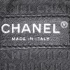 Chanel  Messenger shoulder bag  in grey tweed - Detail D3 thumbnail