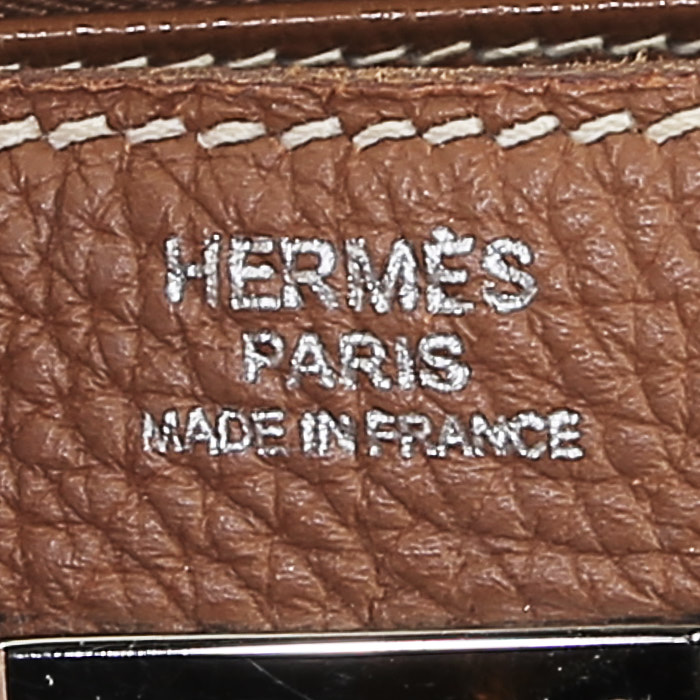 Sac à main Hermès  Kelly 32 cm en cuir taurillon clémence gold - Detail D4