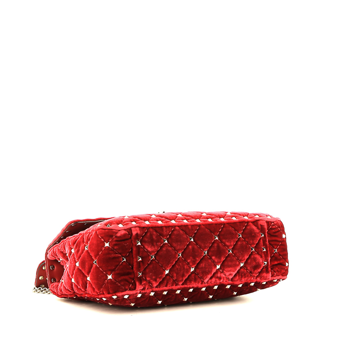 Sac bandoulière Valentino Garavani  Rockstud Spike en velours matelassé rouge - Detail D5