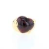 Pomellato Griffe ring in yellow gold and garnet - 360 thumbnail