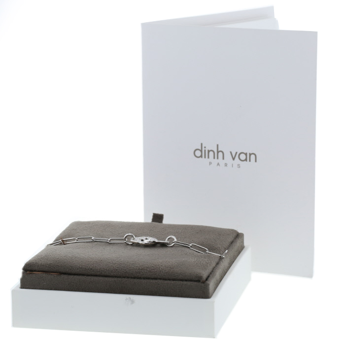 Dinh Van Menottes R10 bracelet in white gold and diamonds - Detail D2