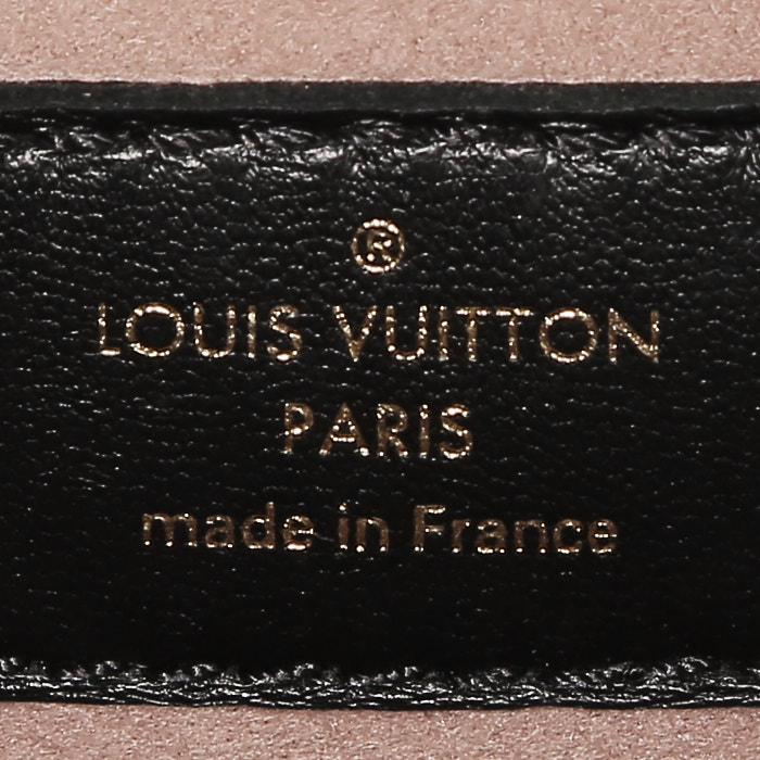 Bolso bandolera Louis Vuitton Coussin en cuero Monogram negro - Detail D4