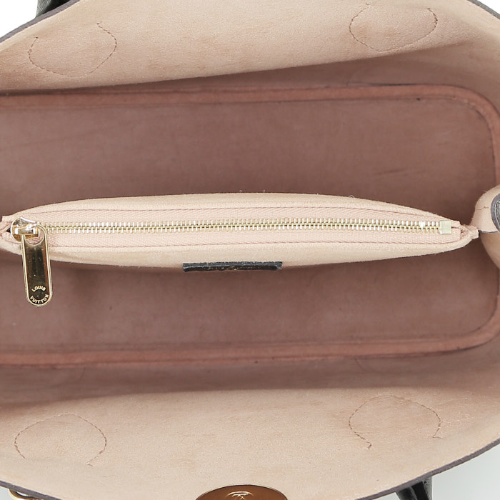 Bolso de mano Louis Vuitton  Flandrin en lona Monogram marrón y cuero negro - Detail D3