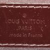 Bolsito de mano Louis Vuitton  Rodeo Drive en charol Monogram color berenjena - Detail D3 thumbnail