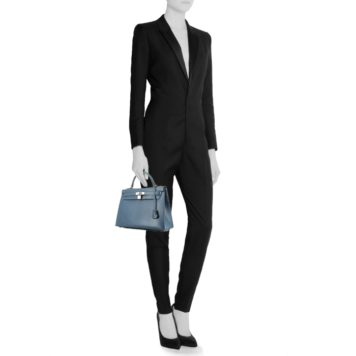 Hermès  Kelly 32 cm handbag  in blue epsom leather - Detail D1