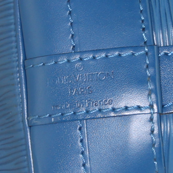 Sac à main Louis Vuitton  Grand Noé en cuir épi bleu - Detail D3