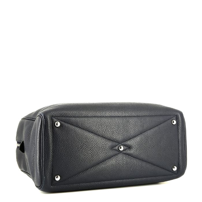 Sac à main Hermès  Victoria en cuir togo bleu - Detail D4