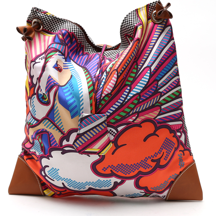 Sac bandoulière Hermès  Silk City en soie multicolore et cuir Barénia - Detail D7