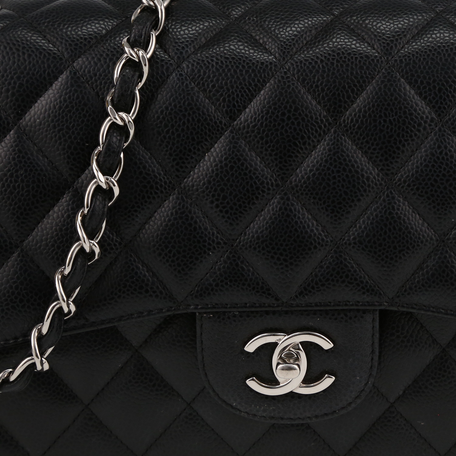 Borsa a tracolla Chanel  Timeless Jumbo in pelle martellata e trapuntata nera - Detail D1