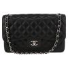 Borsa a tracolla Chanel  Timeless Jumbo in pelle martellata e trapuntata nera - Detail D2 thumbnail