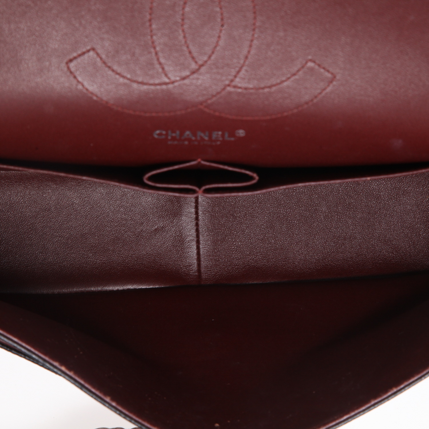 Bolso bandolera Chanel  Timeless Jumbo en cuero granulado acolchado negro - Detail D8