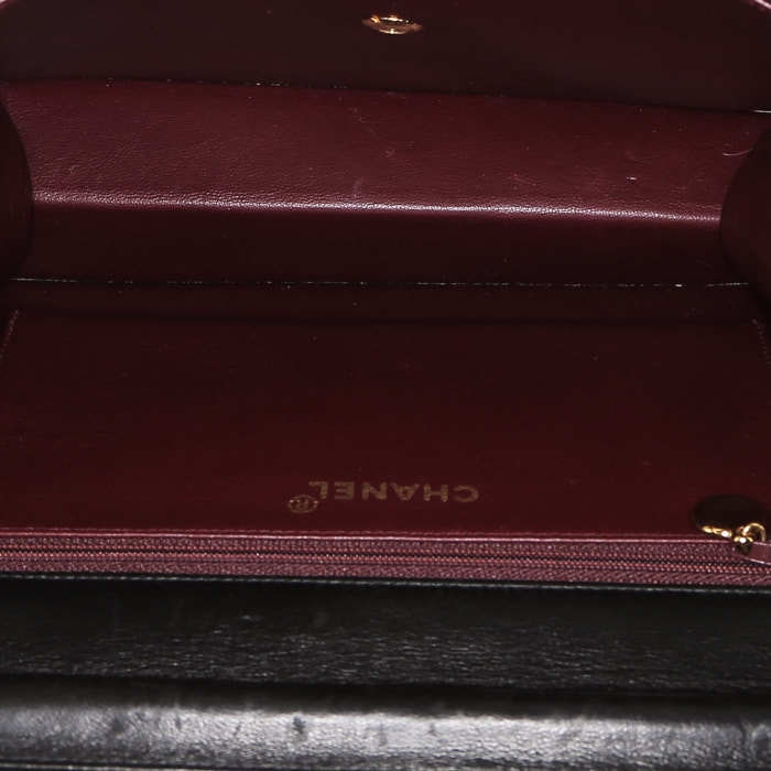 Sac à main Chanel  Timeless en cuir matelassé noir - Detail D2