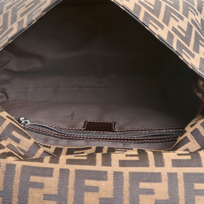 Bolso de mano Fendi  Zucca en lona Monogram bicolor marrón y negra y cuero marrón - Detail D2