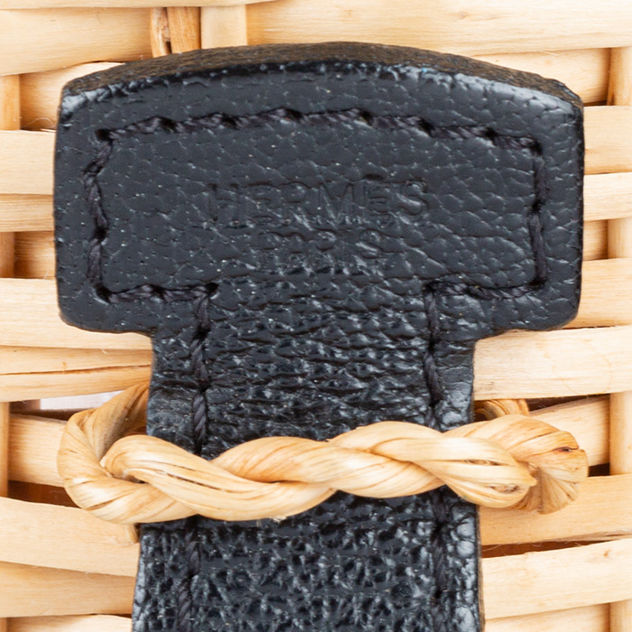 Hermès, Thermos en osier, cuir et métal argenté, signé, des années 1980 - Detail D2