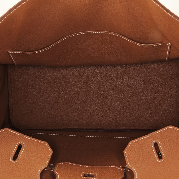 Bolso de mano Hermès  Birkin 35 cm en cuero togo color oro - Detail D2