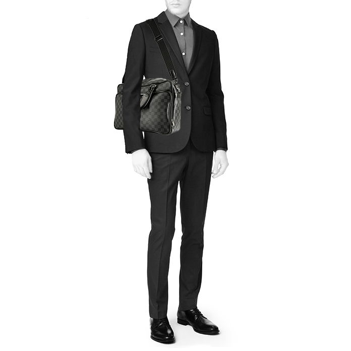 Porte-documents Louis Vuitton   en toile damier graphite et cuir noir - Detail D1