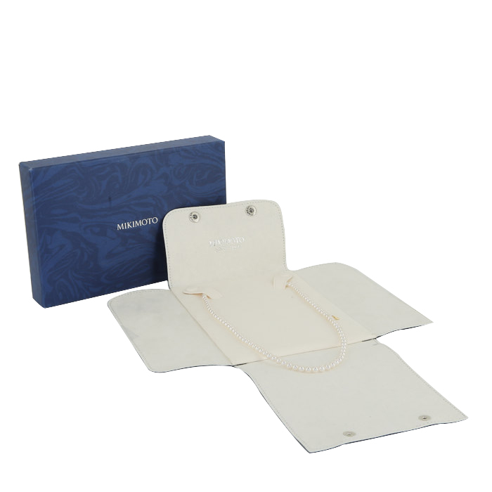 Mikimoto  necklace in yellow gold and cultured pearls - Detail D2