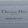 Bolso bandolera Dior  30 Montaigne en cuero granulado azul - Detail D4 thumbnail