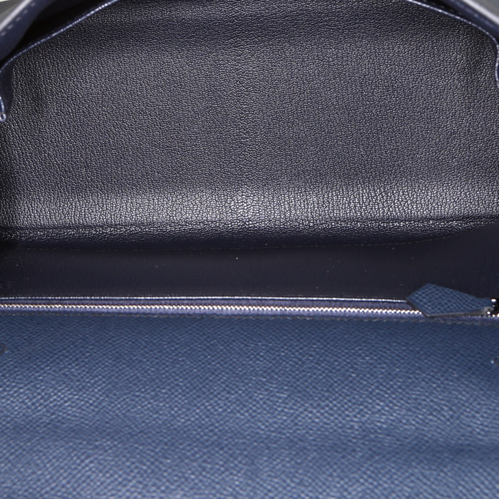 Bolso de mano Hermès  Kelly 28 cm en cuero epsom azul indigo - Detail D3