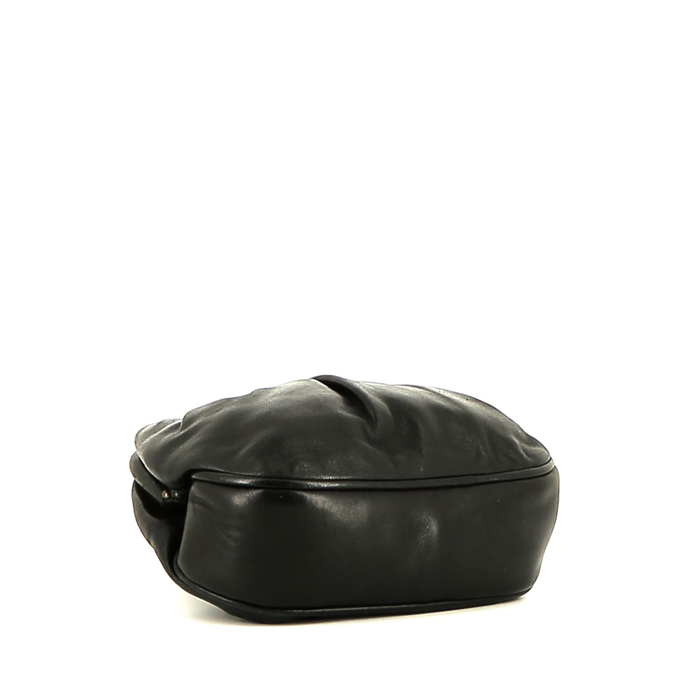 Chanel  Vintage shoulder bag  in black leather - Detail D5