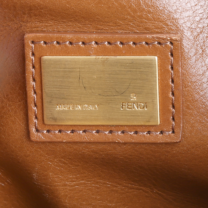 Bolso de mano Fendi  Peekaboo en cuero marrón - Detail D3