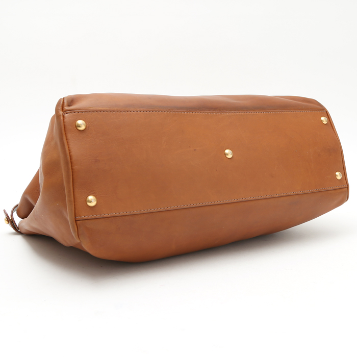 Bolso de mano Fendi  Peekaboo en cuero marrón - Detail D4