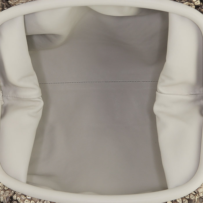 Bolso/bolsito Bottega Veneta  Pouch en cuero beige y marrón - Detail D2