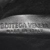 Bottega Veneta  Pouch handbag  in black leather - Detail D3 thumbnail