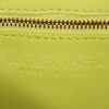 Bottega Veneta  Cassette shoulder bag  in yellow braided leather - Detail D4 thumbnail