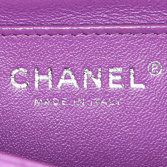 Bolso bandolera Chanel  Mini Timeless en cuero acolchado violeta - Detail D3