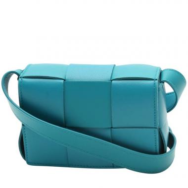 Bolso bandolera Bottega Veneta  Cassette modelo pequeño  en cuero intrecciato