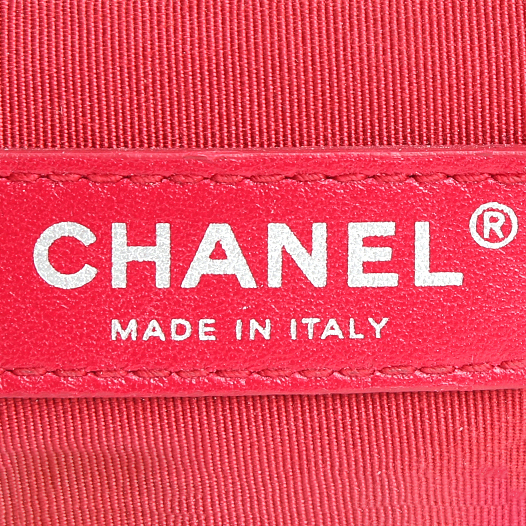 Borsa a tracolla Chanel Gabrielle modello piccolo in pelle trapuntata argentata - Detail D4
