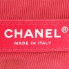 Bolso bandolera Chanel  Gabrielle  modelo pequeño  en cuero acolchado plateado - Detail D4 thumbnail