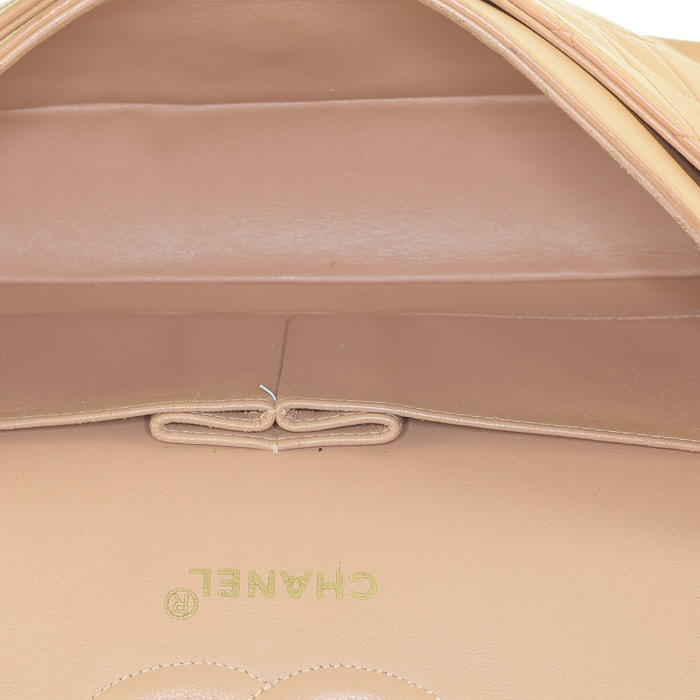 Sac à main Chanel  Timeless en cuir matelassé rose - Detail D3