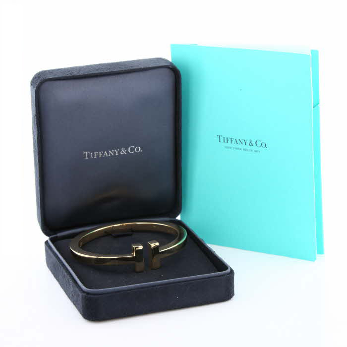 Tiffany & Co Square T bracelet in yellow gold - Detail D2