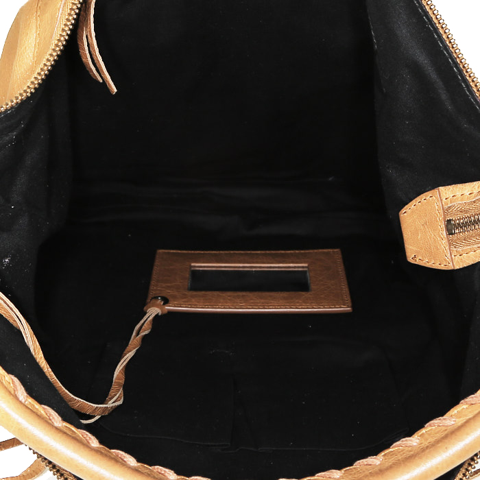 Sac à main Balenciaga  Day en cuir marron - Detail D2