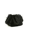 Mochila Chanel   en cuero negro - Detail D4 thumbnail