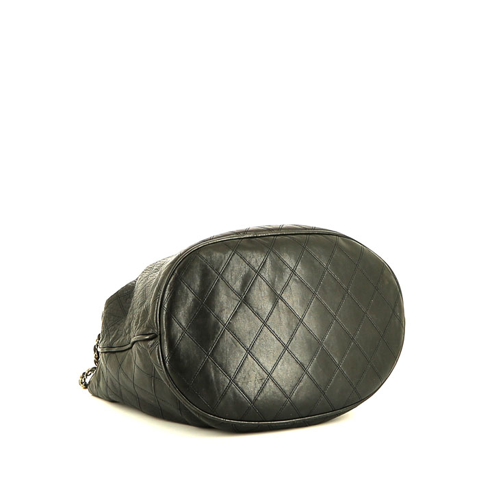 Sac à main Chanel   en cuir matelassé noir - Detail D4