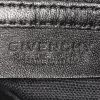 Sac bandoulière Givenchy  Pandora en cuir grainé noir - Detail D4 thumbnail