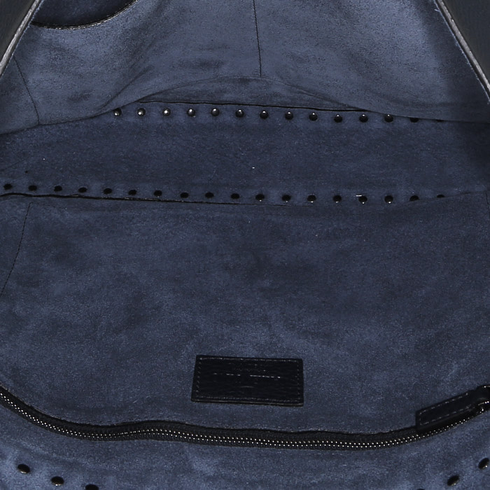 Valentino Garavani  Rockstud large model  shoulder bag  in navy blue grained leather - Detail D2